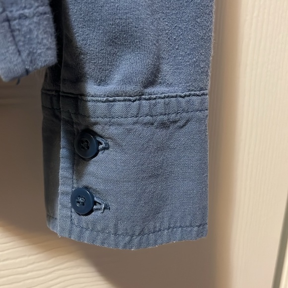 Women’s Soft Button-Up Shirt Business Casual Medium Blue Old Navy Medium Collar - Picture 3 of 6
